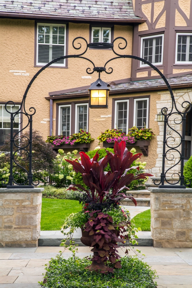 Historic Evanston Retreat by Greenwise Organic Lawn Care And Landscape Design - Photo 5