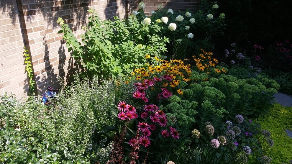 Glencoe Garden Retreat by Greenwise Organic Lawn Care And Landscape Design - Photo 3