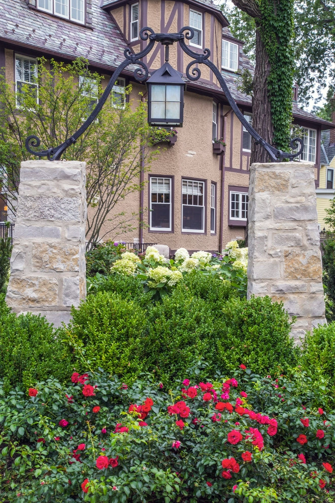 Historic Evanston Retreat by Greenwise Organic Lawn Care And Landscape Design - Photo 10