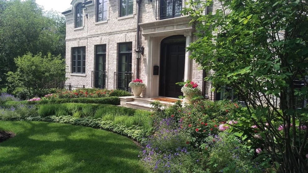Classic Winnetka Residence by Greenwise Organic Lawn Care And Landscape Design - Photo 6