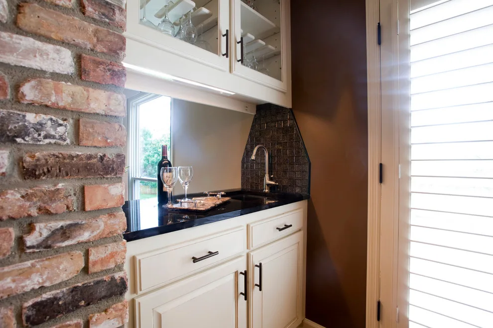 Omaha Classic Kitchen Renovation by Designer's Touch - Photo 2