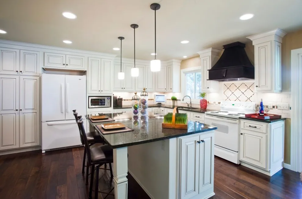 Omaha Classic Kitchen Renovation by Designer's Touch - Photo 10