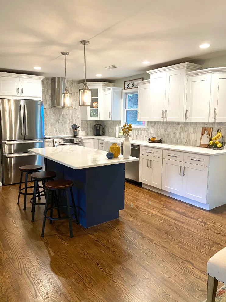 Grayscale Homes - Photo 12
