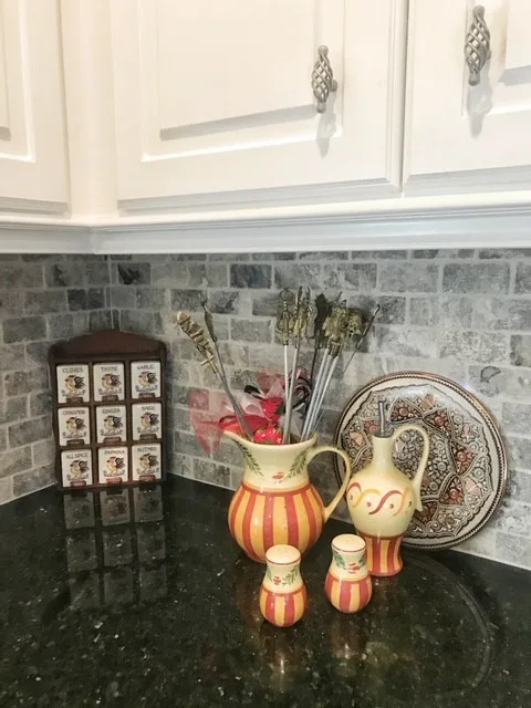Let's Decorate - Photo 14