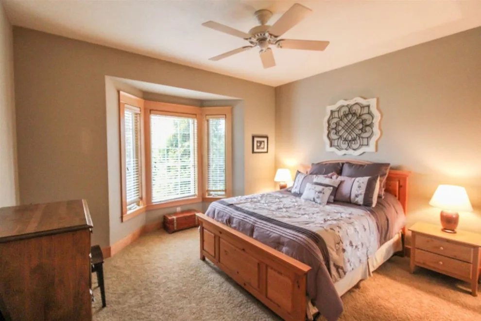 Interior Designs by Laurie Lundgren COLOR & DESIGN - Photo 16