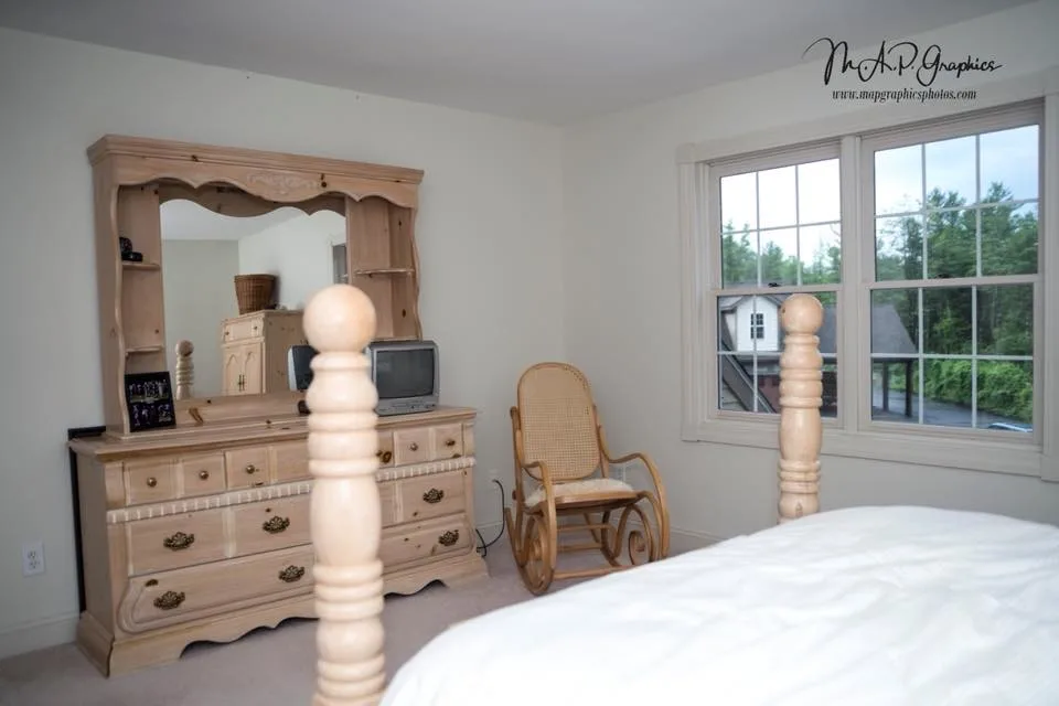 Guest Room in Rotterdam, NY by Drew Koniszewski - Photo 20