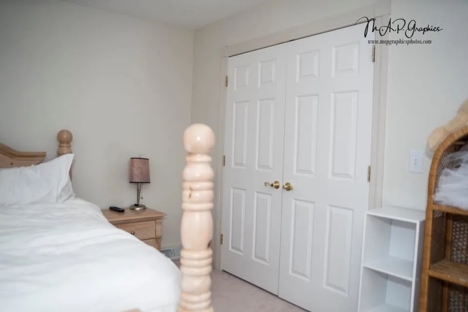 Guest Room in Rotterdam, NY by Drew Koniszewski - Photo 13