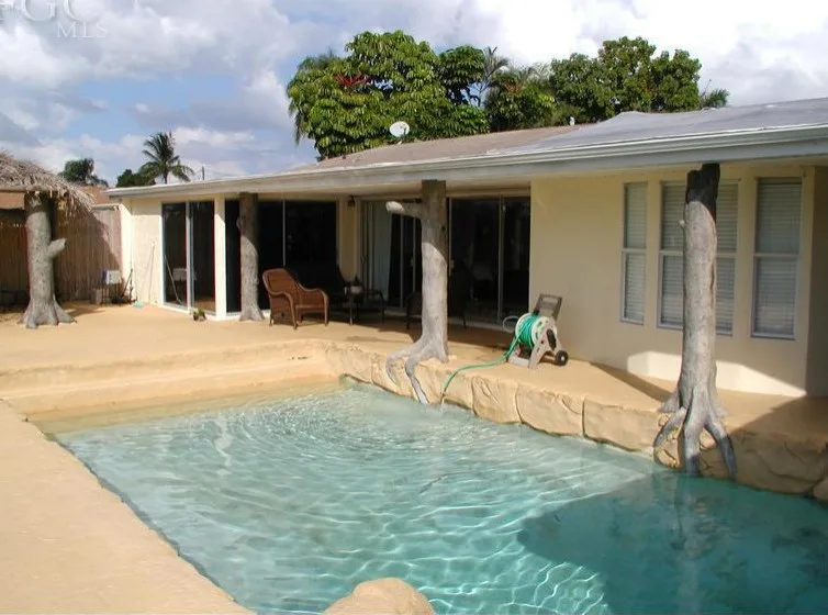 Majestic Villa Getaway by Teri Meagher - Photo 25
