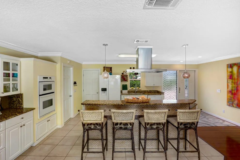 Majestic Villa Getaway by Teri Meagher - Photo 6
