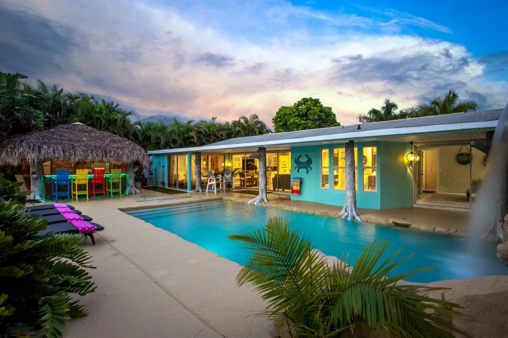 Majestic Villa Getaway by Teri Meagher - Photo 37