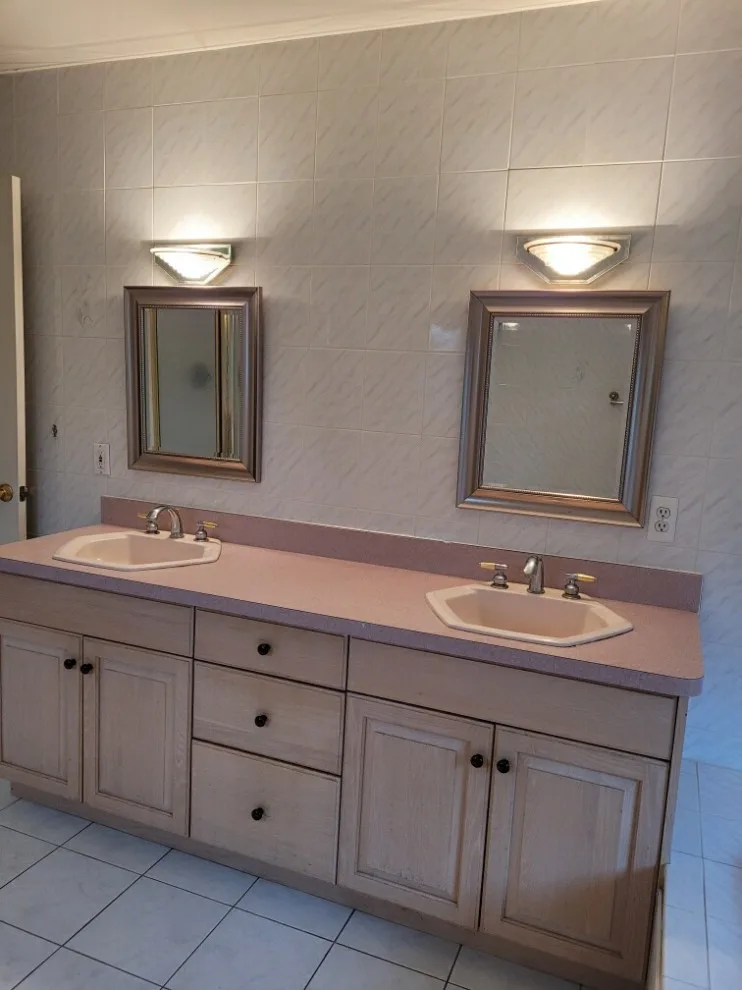 Main Bathroom Renovation by Grayscale Homes - Photo 14