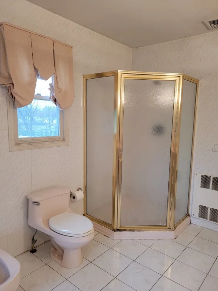 Main Bathroom Renovation by Grayscale Homes - Photo 5