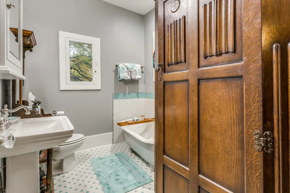 Meadowvale by Mission Accomplished Interior Design & Staging - Photo 49