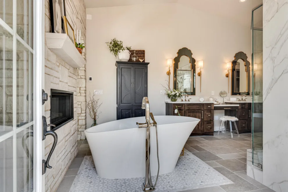 SECLUDED VALLEY PRIMARY BATHROOM & CLOSET by Sarah Blackbern Interiors - Photo 38