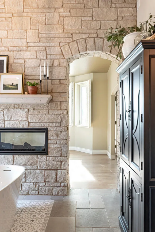SECLUDED VALLEY PRIMARY BATHROOM & CLOSET by Sarah Blackbern Interiors - Photo 17
