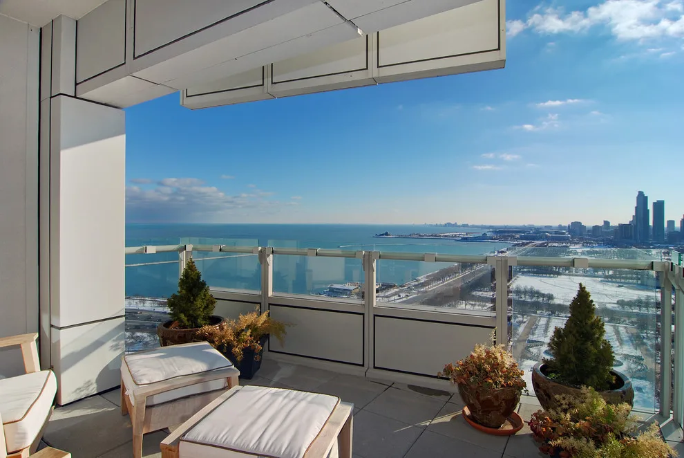 Condo at Millennium Park, Chicago by KDT Designs, Inc. - Photo 2