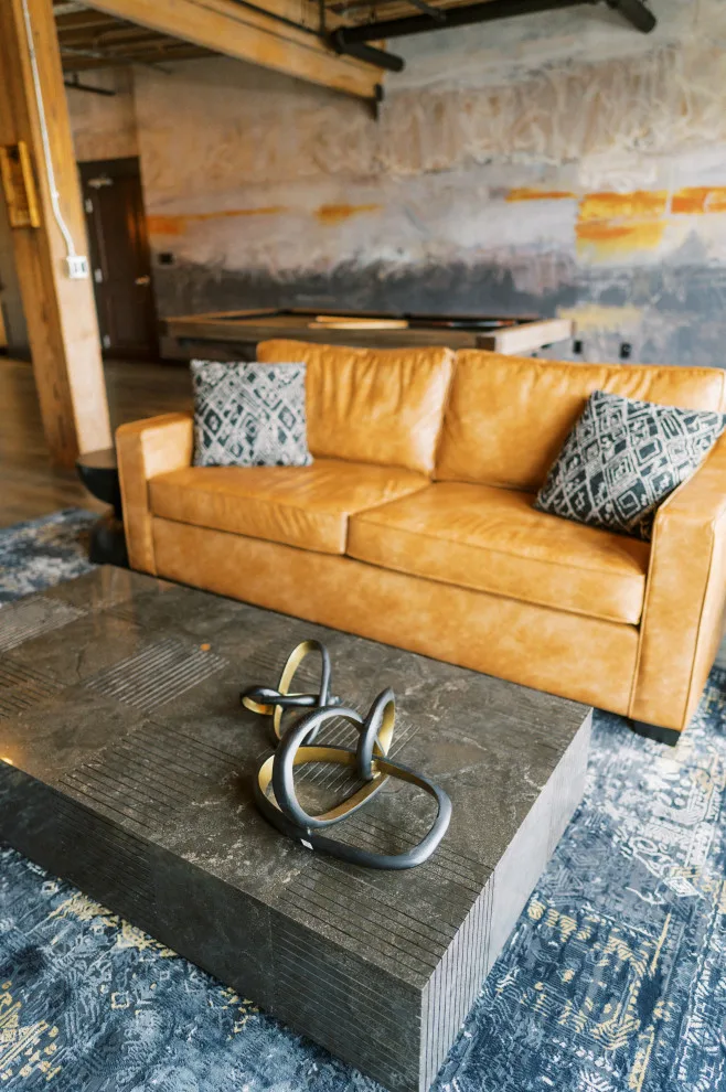 Contemporary Apartment Redefined by Wiles Design Group - Photo 14