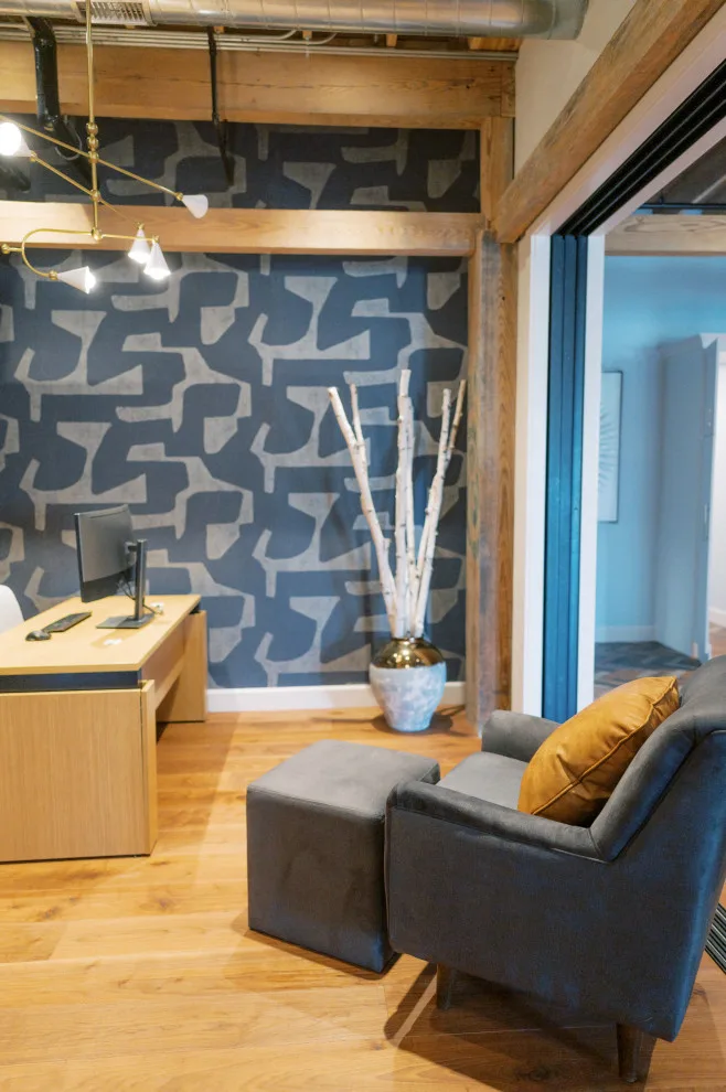 Contemporary Apartment Redefined by Wiles Design Group - Photo 15