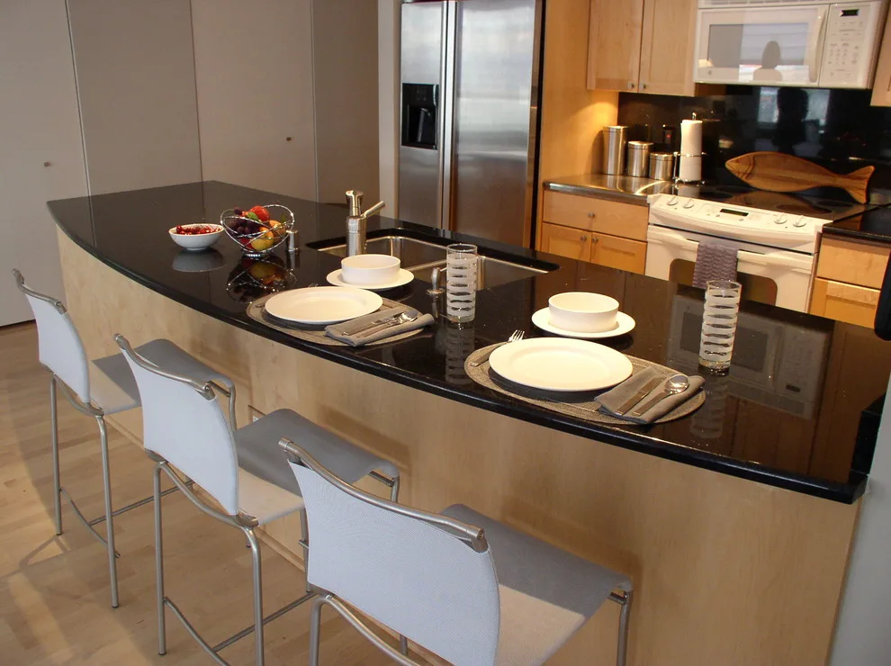 Contemporary Condominium in Chicago by KDT Designs, Inc. - Photo 7