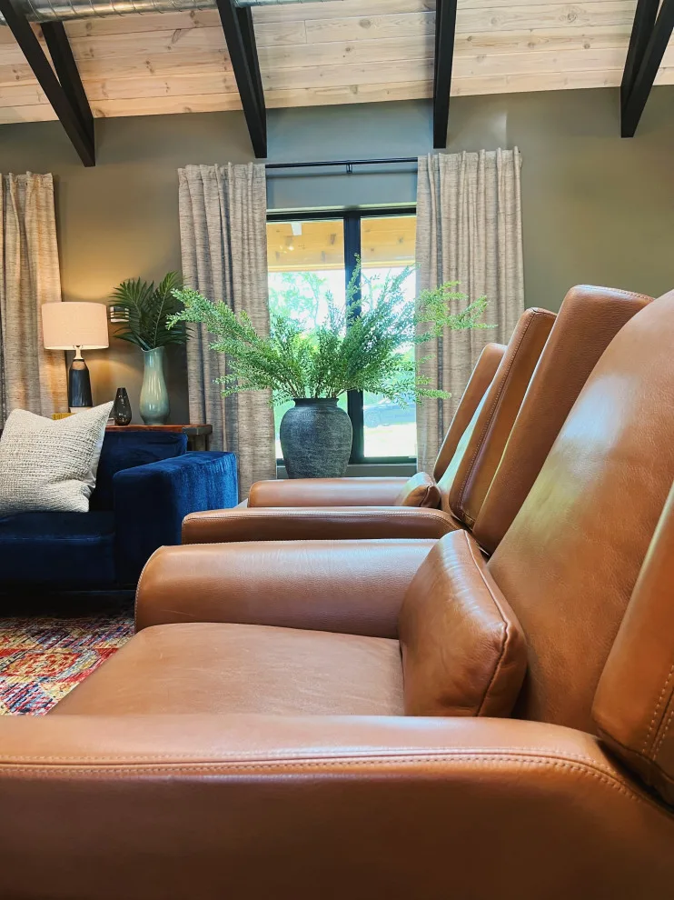 Contemporary Gathering Space by DesignFive, LLC - Steve Shorthouse - Photo 4