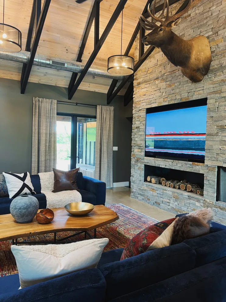 Contemporary Gathering Space by DesignFive, LLC - Steve Shorthouse - Photo 2
