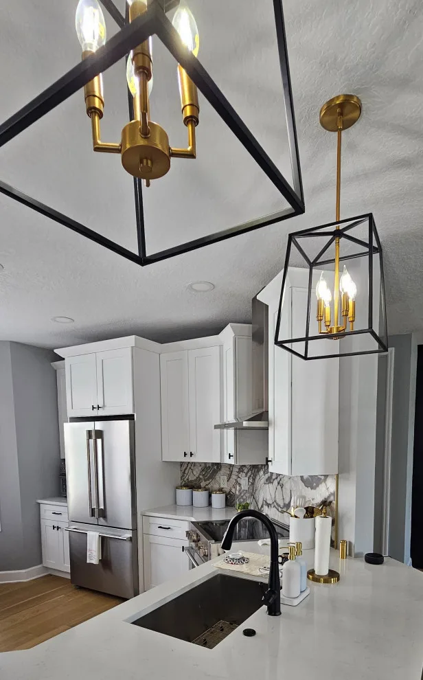 modern kitchen design by Adrienne's Decor, LLC - Photo 3