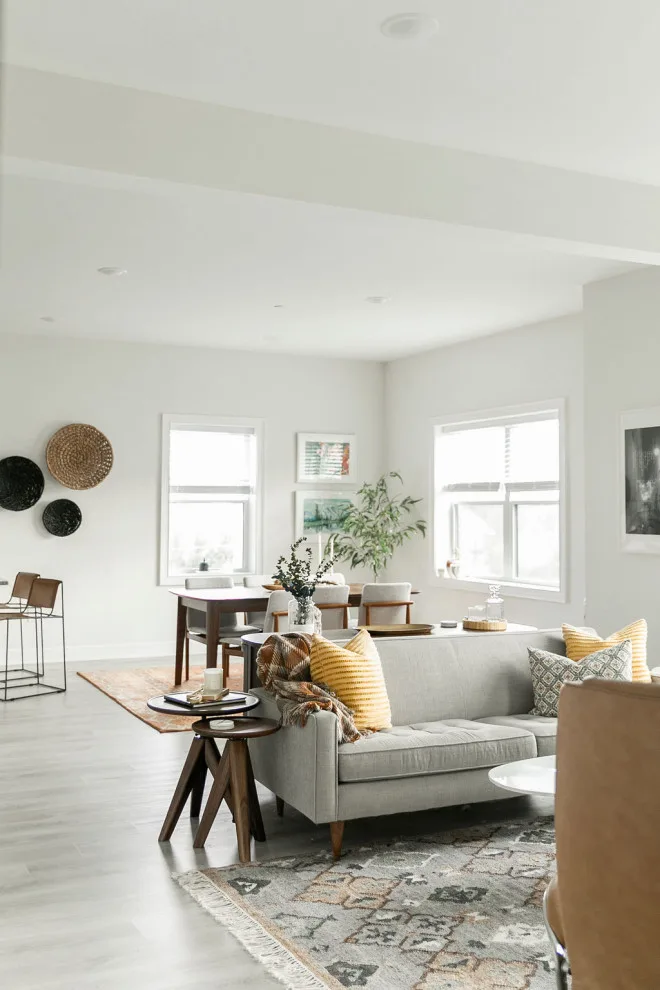 Mid-Century Modern Apartment Upgrade by Grayscale Homes - Photo 16