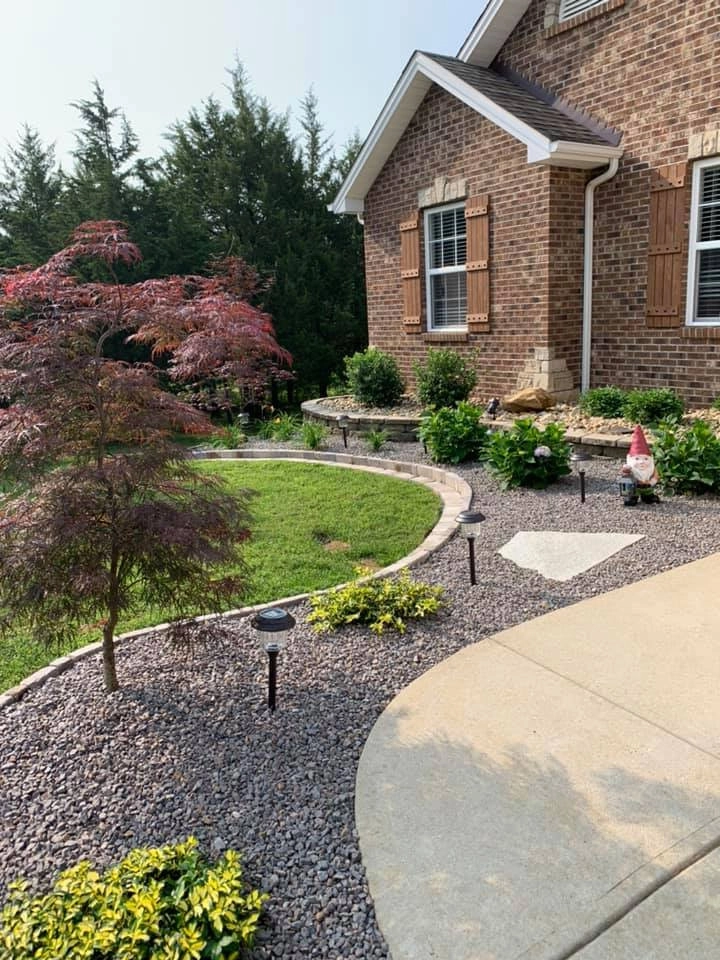 Landscape Edging and Mulching by Hackman Lawn & Landscape - Photo 2