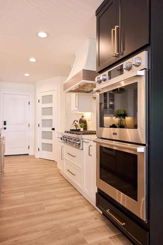 Northumberland Avenue Kitchen by Johnson + Fernàndez Interior Design - Photo 12