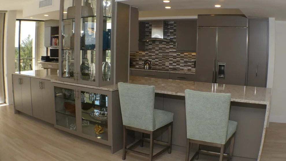 Jupiter, Florida Oceancrest Condominium Kitchen by Southeast Interior Design, Inc. - Photo 4