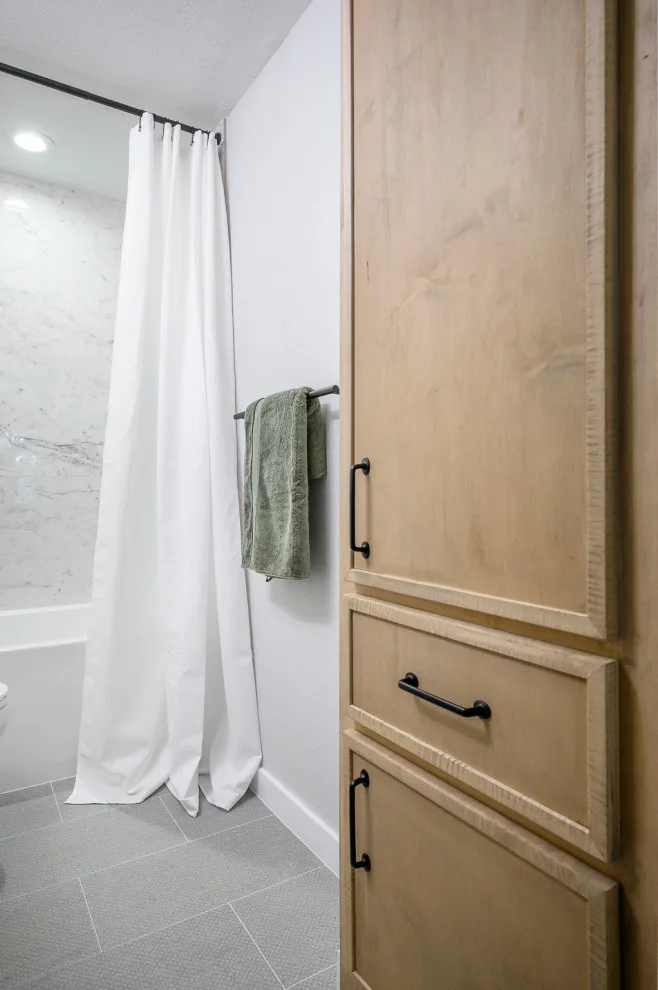 Lyons Bathroom, Powder Room, and Laundry Room Challenge by Brittany Lyons Interiors - Photo 18