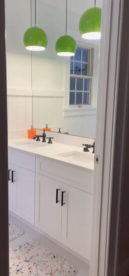 Vibrant Splash Kids Bath by JLWolfe Interiors LLC - Photo 4