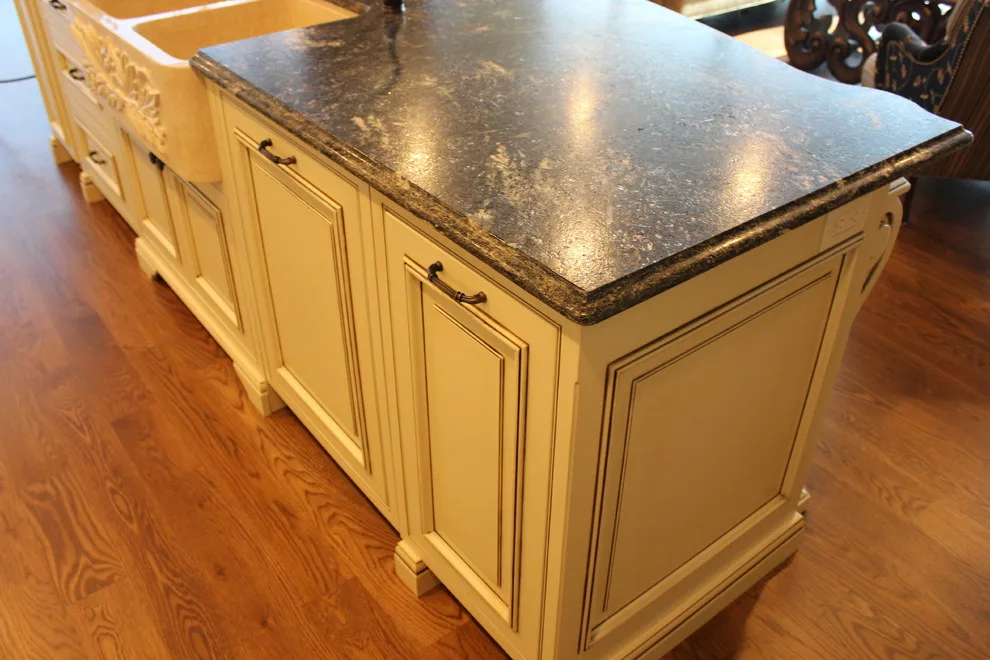 Luxury Apartment Suite by Gallery Interiors And Rockford Kitchen Design - Photo 35