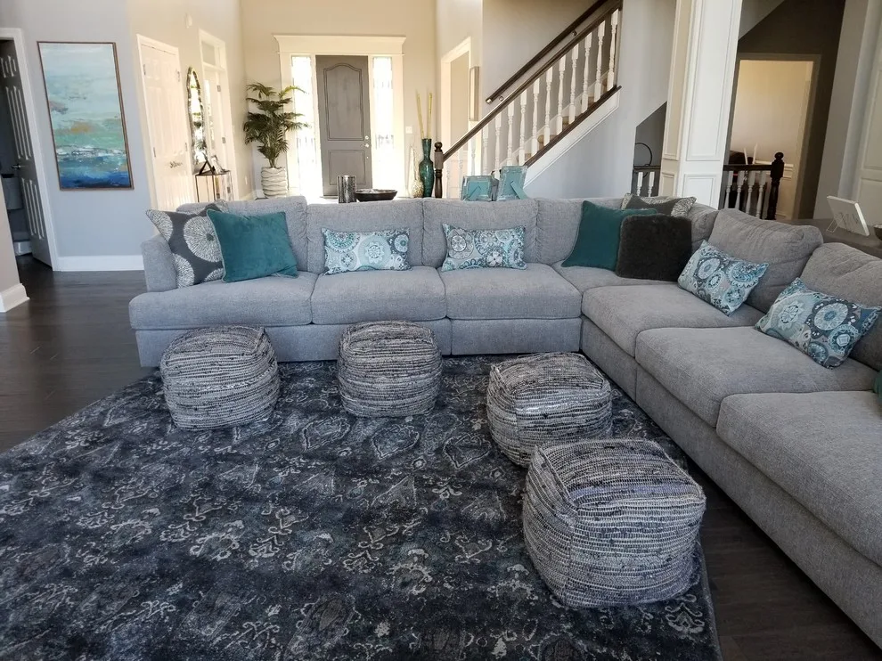 EM Home by Savvy Style With Valerie - Photo 26