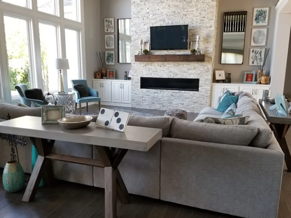 EM Home by Savvy Style With Valerie - Photo 34