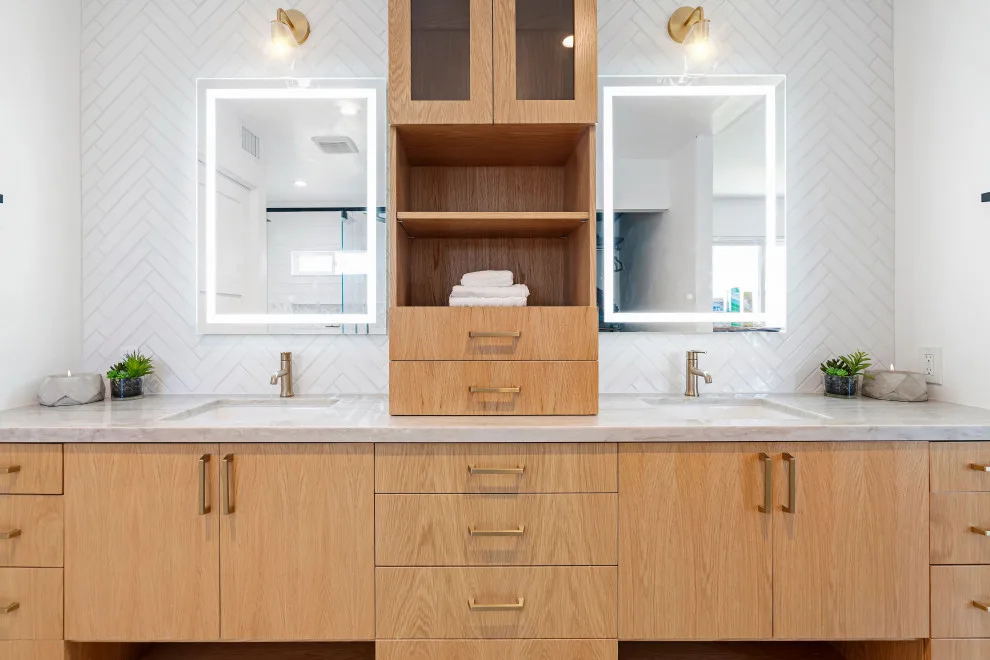 La Posta Avenue, Main Bathroom by Brovia Interiors - Photo 8