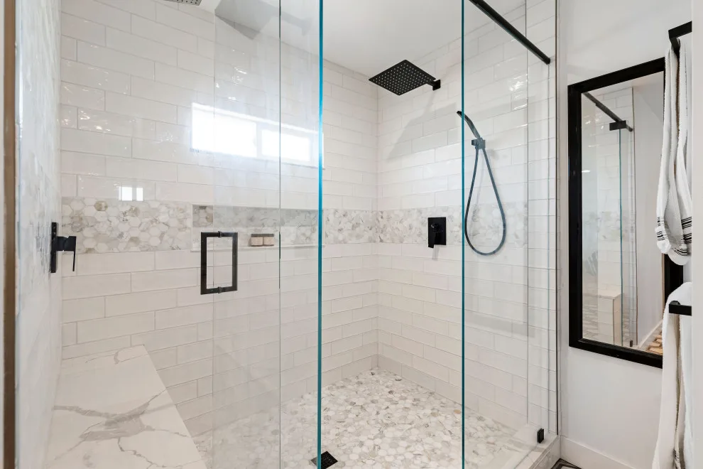 La Posta Avenue, Main Bathroom by Brovia Interiors - Photo 5