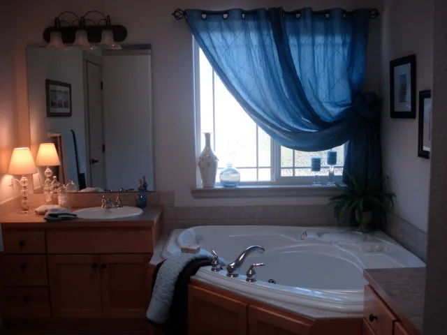Immaculate Journey Residence by Peninsula Home Staging - Photo 2