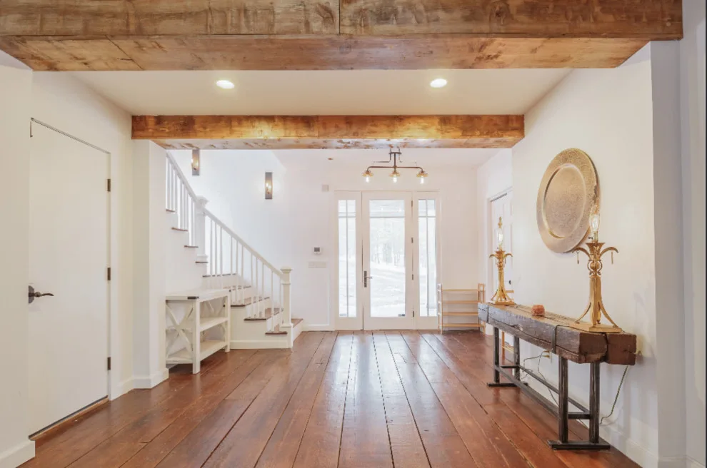 Northern Property by South Trace Interiors - Photo 3