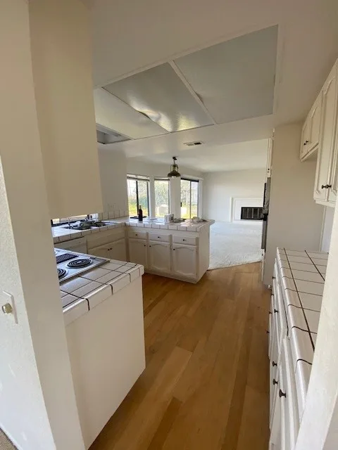 Brovia Interiors - Photo 9