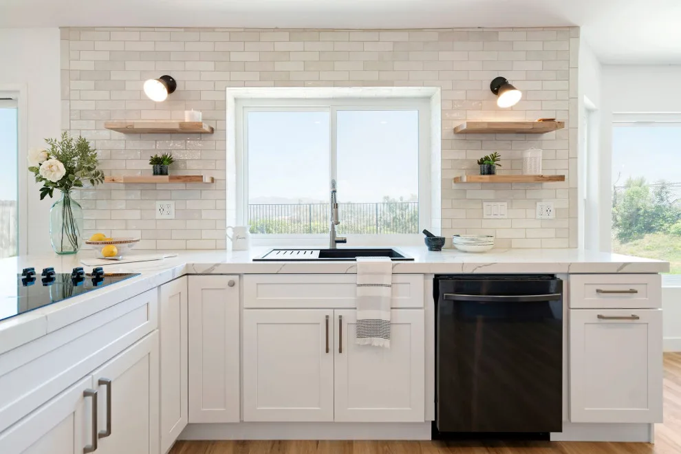 Brovia Interiors - Photo 12