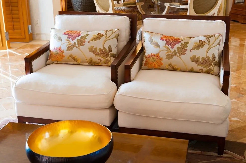 Home Living by Interior Design Solutions Maui - Photo 141