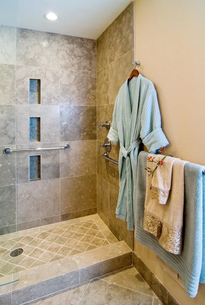 Home Living by Interior Design Solutions Maui - Photo 147