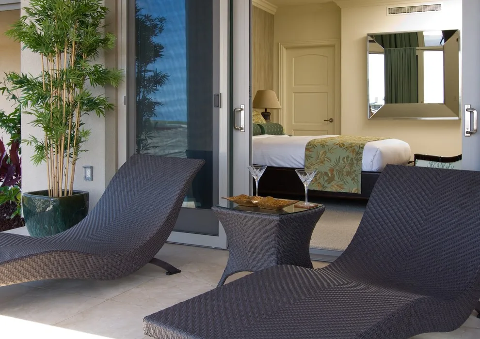 Home Living by Interior Design Solutions Maui - Photo 106