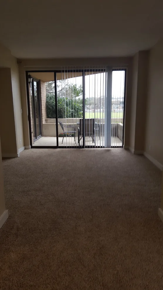 San Antonio Model Home Staging by Mummeinteriors - Photo 5