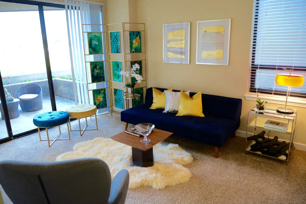 San Antonio Model Home Staging by Mummeinteriors - Photo 7