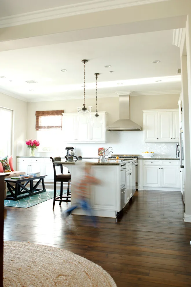 San Clemente Design by Avenue A Interiors - Photo 2