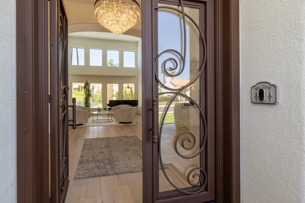 Contemporary Farmhouse in Scottsdale by Southworth Interior Design - Photo 3
