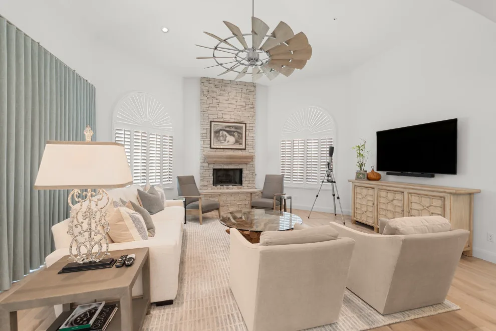 Contemporary Farmhouse in Scottsdale by Southworth Interior Design - Photo 35