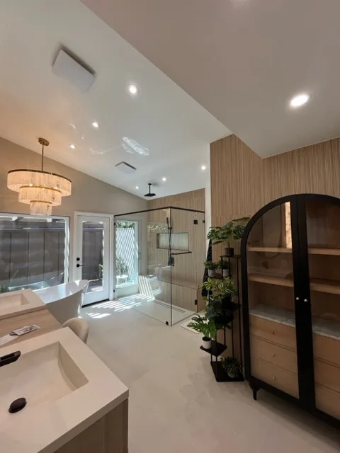 Shah Primary Bathroom by Deisi Vazquez Interiors - Photo 13